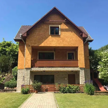 Appartamento Tulipán-apartman *